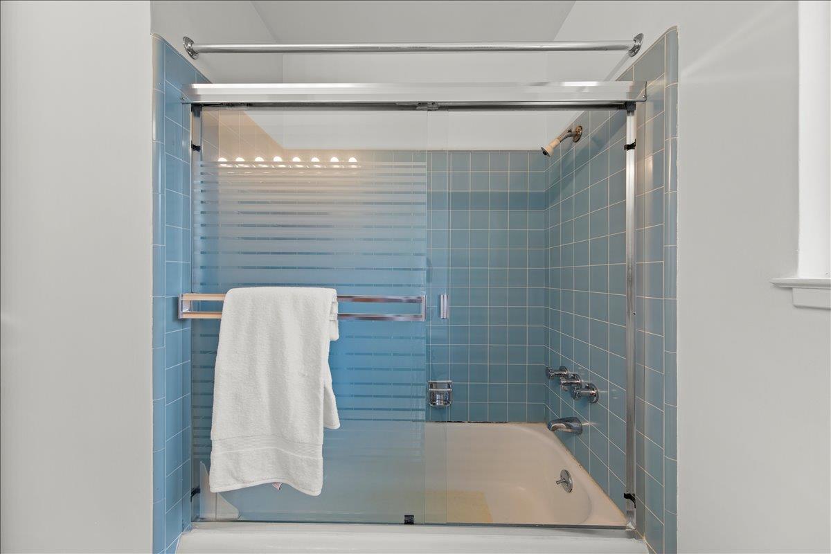 Detail Gallery Image 16 of 29 For 1467 Dove Ln, Sunnyvale,  CA 94087 - 3 Beds | 2 Baths
