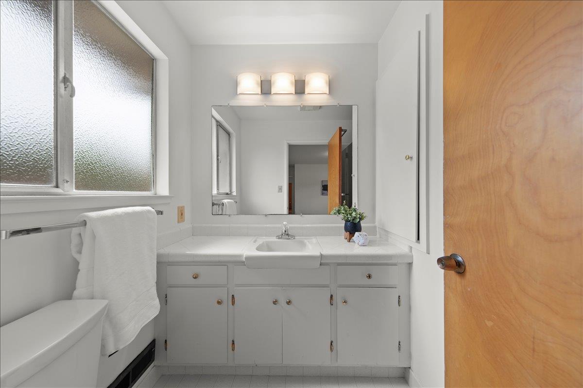 Detail Gallery Image 24 of 29 For 1467 Dove Ln, Sunnyvale,  CA 94087 - 3 Beds | 2 Baths