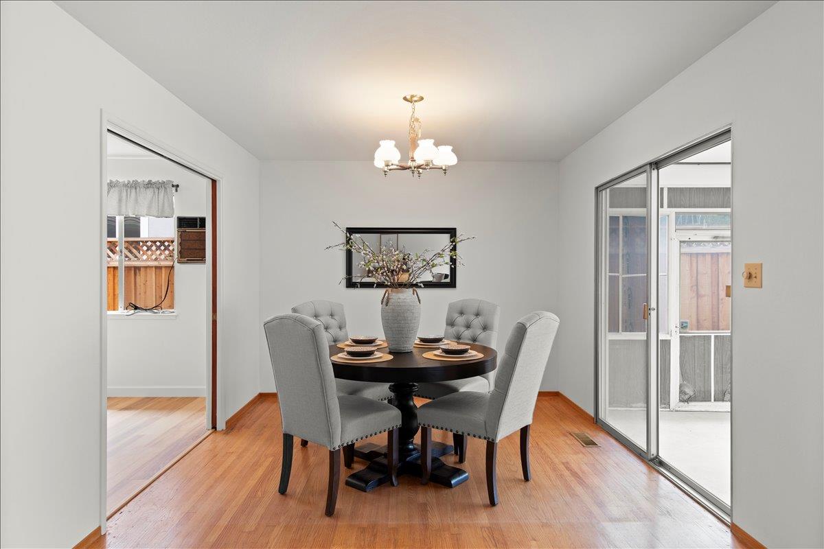 Detail Gallery Image 6 of 29 For 1467 Dove Ln, Sunnyvale,  CA 94087 - 3 Beds | 2 Baths