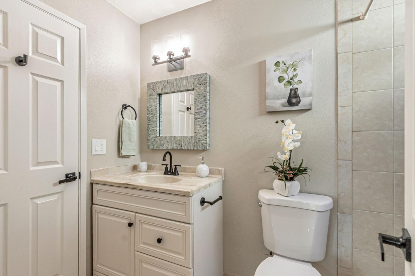 Detail Gallery Image 31 of 38 For 6239 Mahan Dr, San Jose,  CA 95123 - 4 Beds | 2 Baths