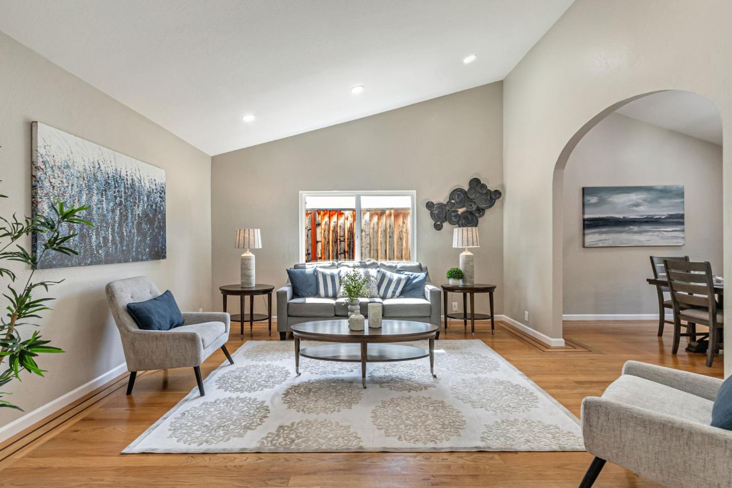 Detail Gallery Image 8 of 38 For 6239 Mahan Dr, San Jose,  CA 95123 - 4 Beds | 2 Baths