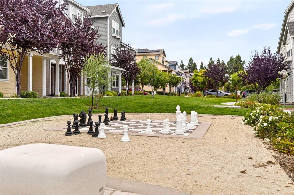 Detail Gallery Image 25 of 29 For 125 Orbit Way, Mountain View,  CA 94043 - 2 Beds | 2/1 Baths