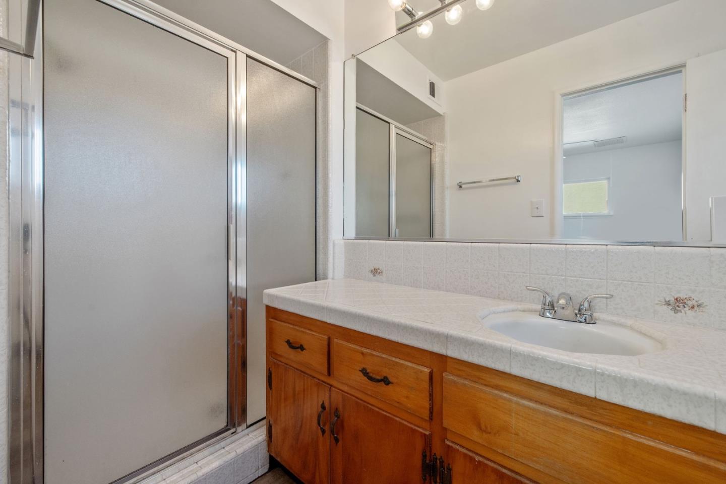 Detail Gallery Image 26 of 31 For 384 E Gail Ave, Tulare,  CA 93274 - 3 Beds | 2 Baths