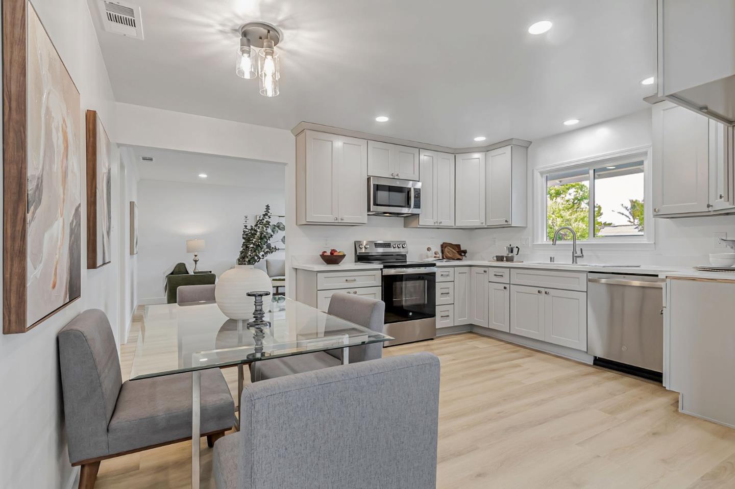 Detail Gallery Image 10 of 32 For 1886 Bernice Way, San Jose,  CA 95124 - 3 Beds | 2 Baths