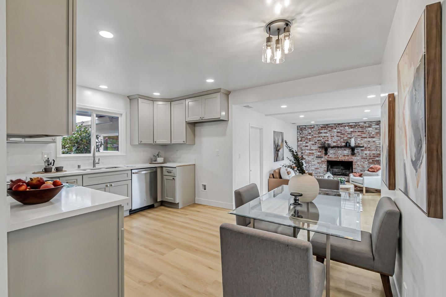 Detail Gallery Image 8 of 32 For 1886 Bernice Way, San Jose,  CA 95124 - 3 Beds | 2 Baths