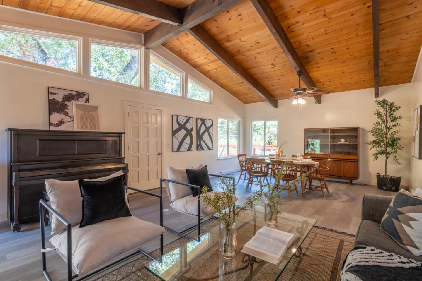 Detail Gallery Image 12 of 32 For 17900 Cachagua Rd, Carmel Valley,  CA 93924 - 2 Beds | 1 Baths