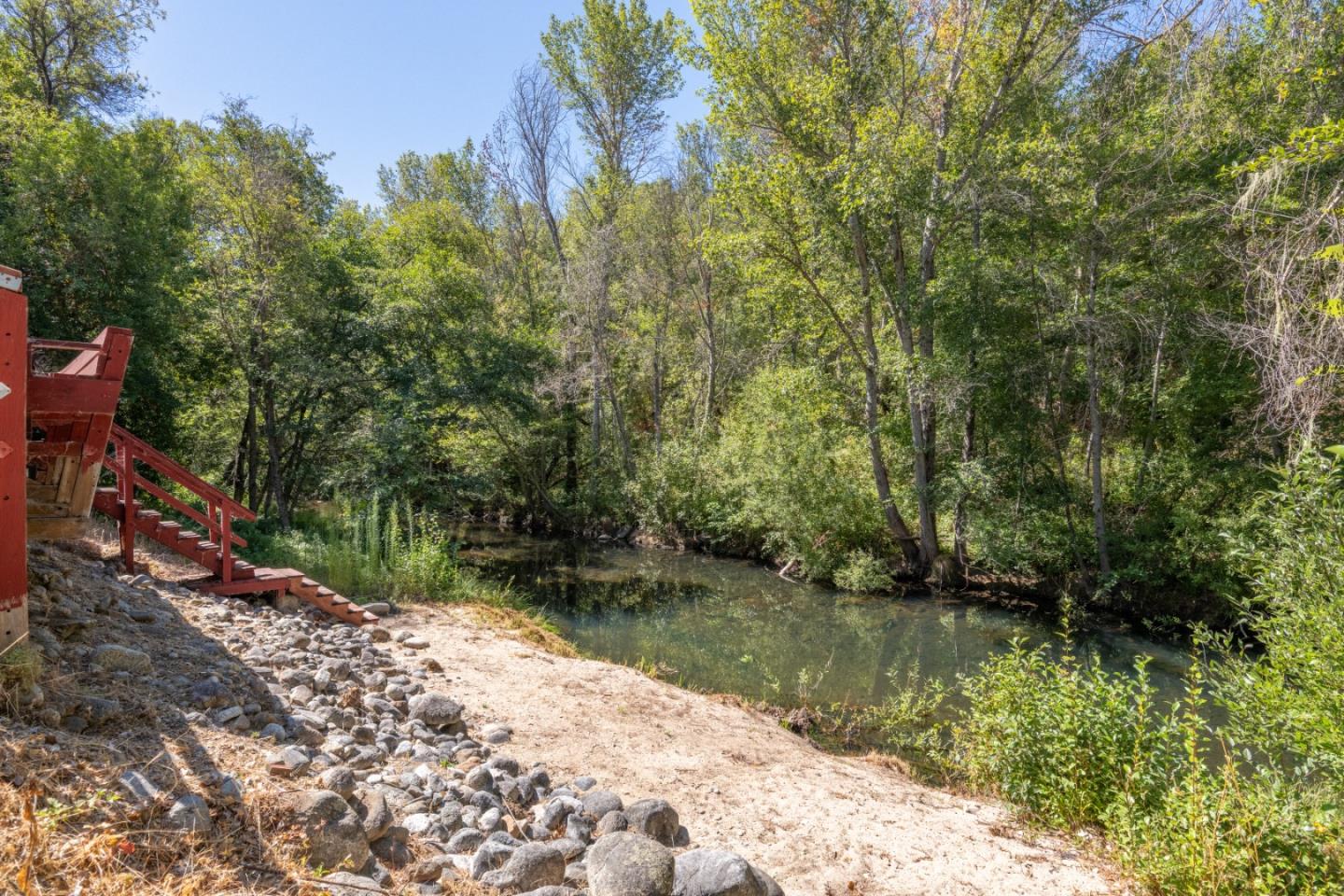 Detail Gallery Image 25 of 32 For 17900 Cachagua Rd, Carmel Valley,  CA 93924 - 2 Beds | 1 Baths