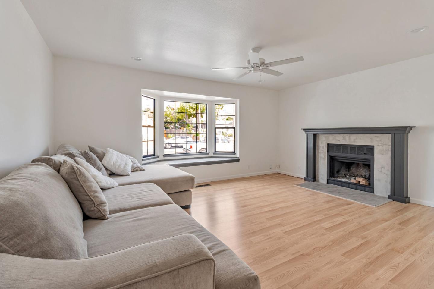 Detail Gallery Image 5 of 36 For 255 Fanyon St, Milpitas,  CA 95035 - – Beds | – Baths