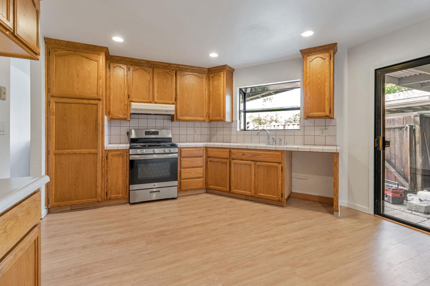 Detail Gallery Image 9 of 36 For 255 Fanyon St, Milpitas,  CA 95035 - – Beds | – Baths