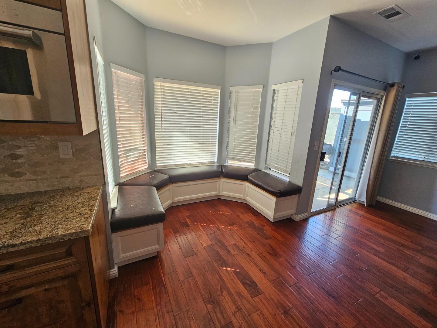 Detail Gallery Image 15 of 21 For 1990 Harvest Landing Ct, Tracy,  CA 95376 - 4 Beds | 3 Baths