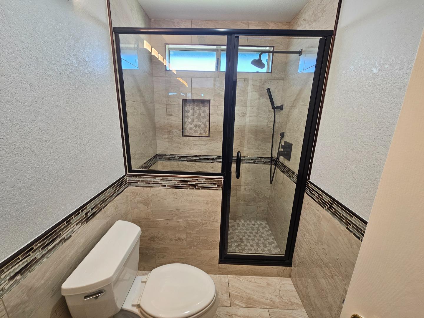Detail Gallery Image 9 of 21 For 1990 Harvest Landing Ct, Tracy,  CA 95376 - 4 Beds | 3 Baths