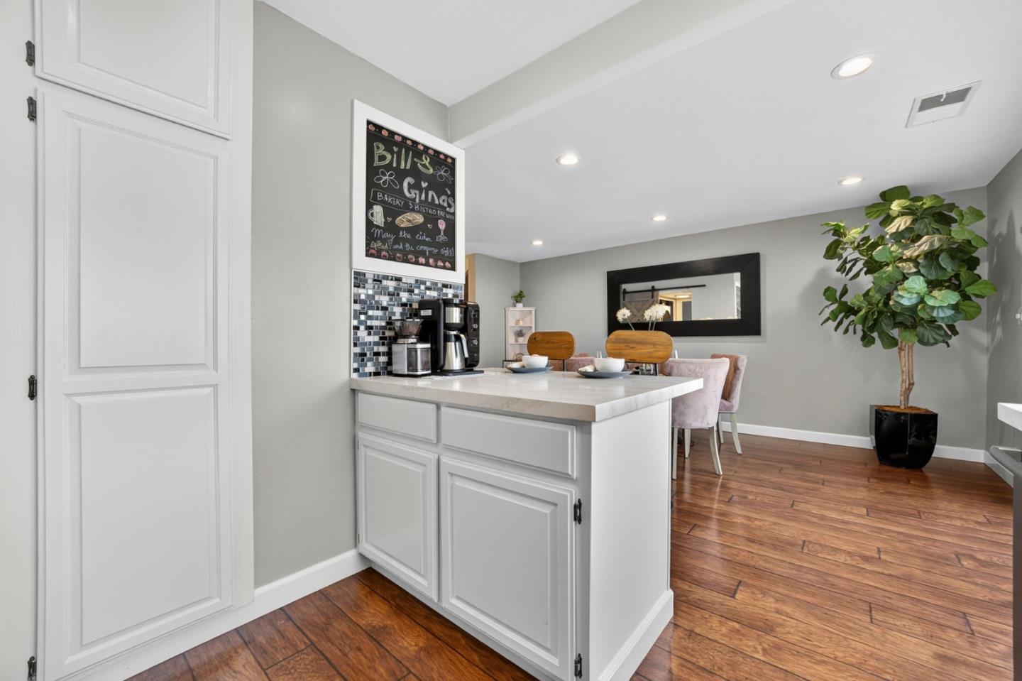 Detail Gallery Image 11 of 42 For 4614 Black River Ct, San Jose,  CA 95136 - 3 Beds | 2/1 Baths