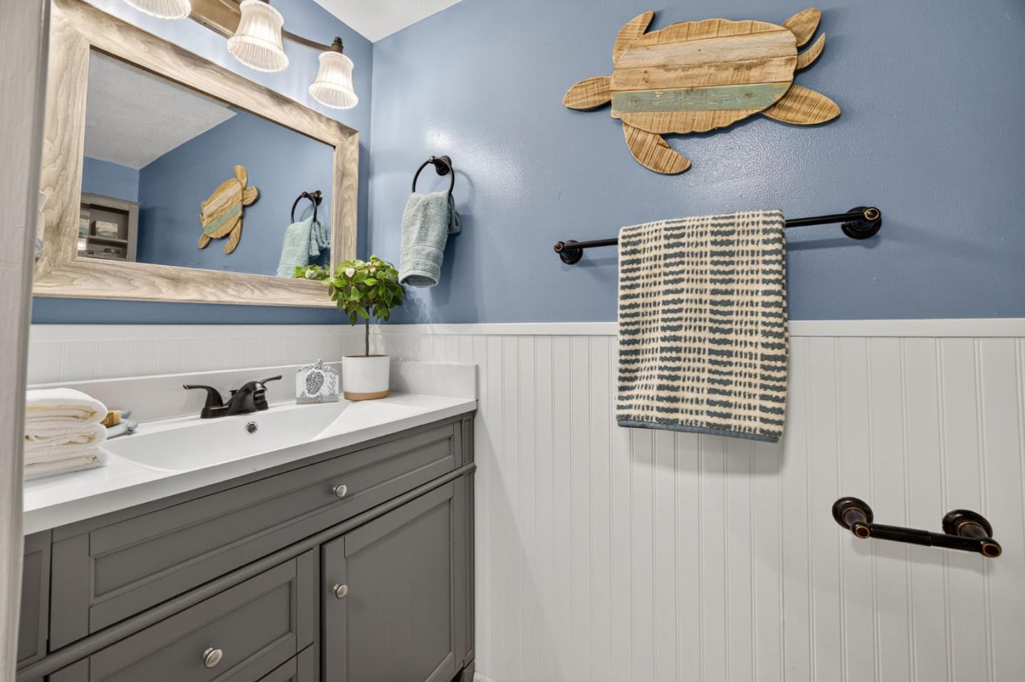 Detail Gallery Image 17 of 42 For 4614 Black River Ct, San Jose,  CA 95136 - 3 Beds | 2/1 Baths