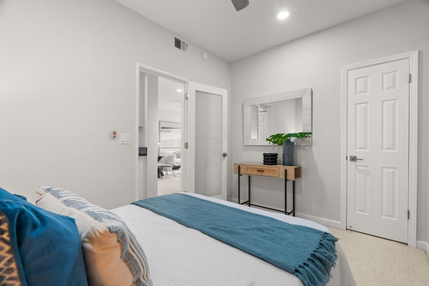 Detail Gallery Image 21 of 33 For 2255 Showers Dr #421,  Mountain View,  CA 94040 - 1 Beds | 1 Baths