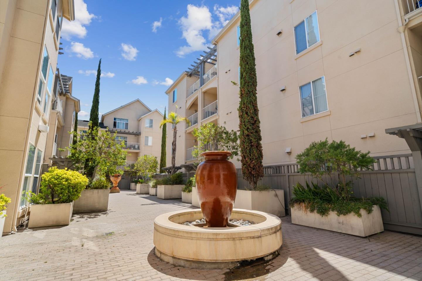 Detail Gallery Image 24 of 33 For 2255 Showers Dr #421,  Mountain View,  CA 94040 - 1 Beds | 1 Baths