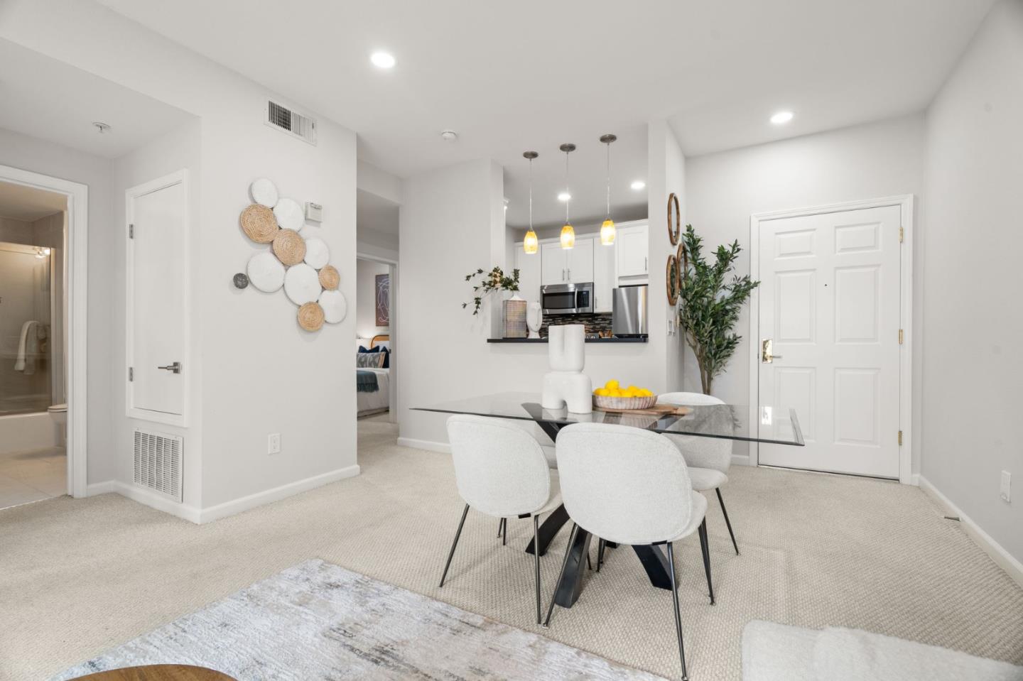 Detail Gallery Image 6 of 33 For 2255 Showers Dr #421,  Mountain View,  CA 94040 - 1 Beds | 1 Baths