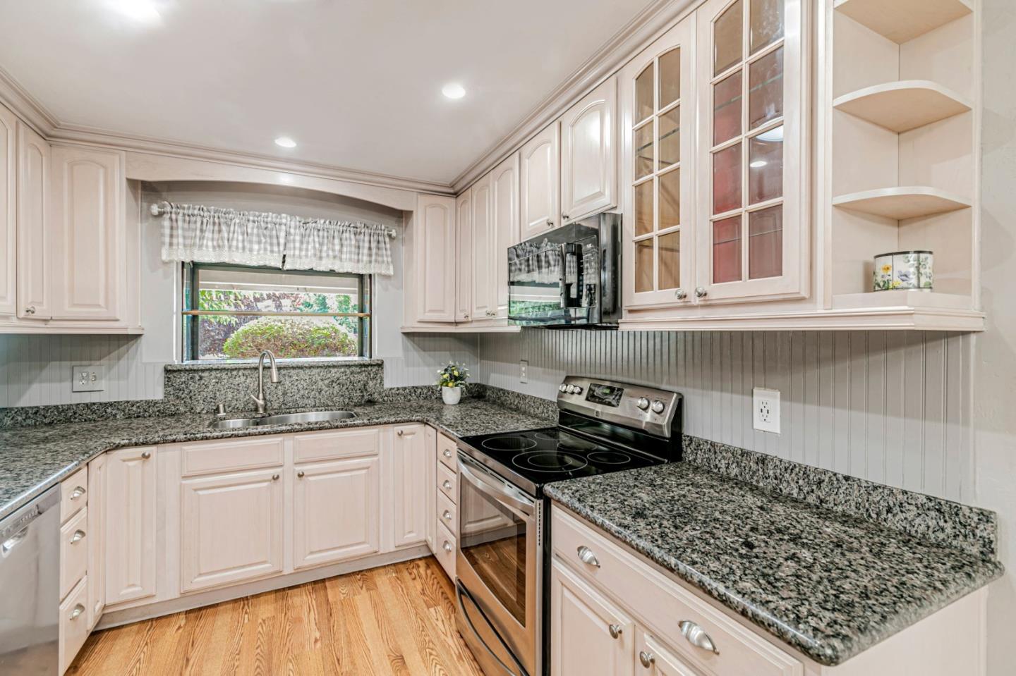Detail Gallery Image 16 of 66 For 5870 Cabral Ave, San Jose,  CA 95123 - 3 Beds | 2 Baths