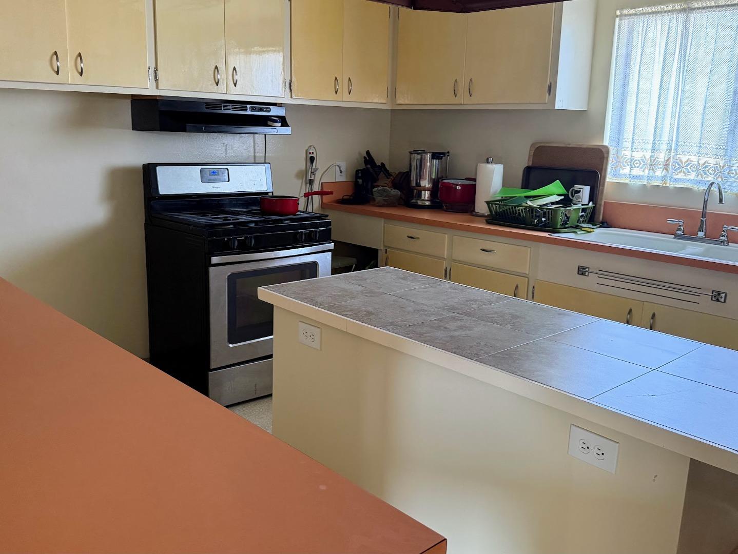 Detail Gallery Image 11 of 11 For 1200 W Winton Ave #119,  Hayward,  CA 94545 - 2 Beds | 2 Baths