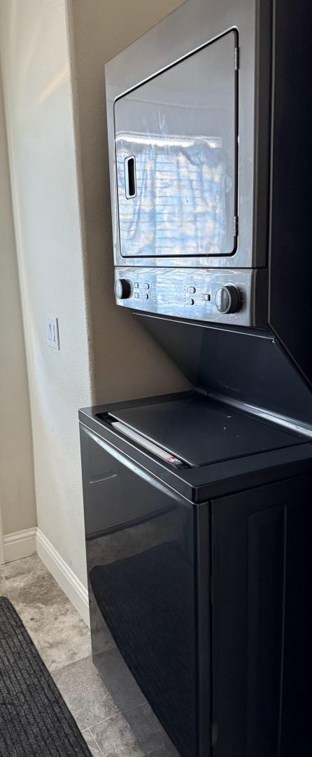 Detail Gallery Image 6 of 11 For 1200 W Winton Ave #119,  Hayward,  CA 94545 - 2 Beds | 2 Baths