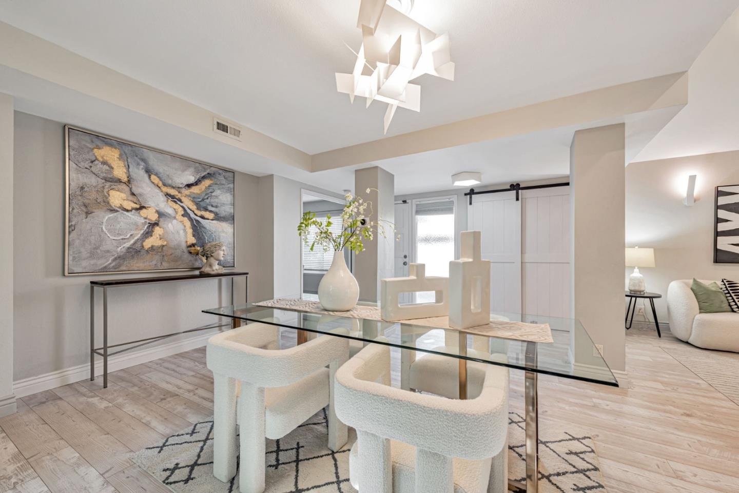 Detail Gallery Image 8 of 34 For 2029 Los Gatos Almaden Rd, San Jose,  CA 95124 - 3 Beds | 2/1 Baths