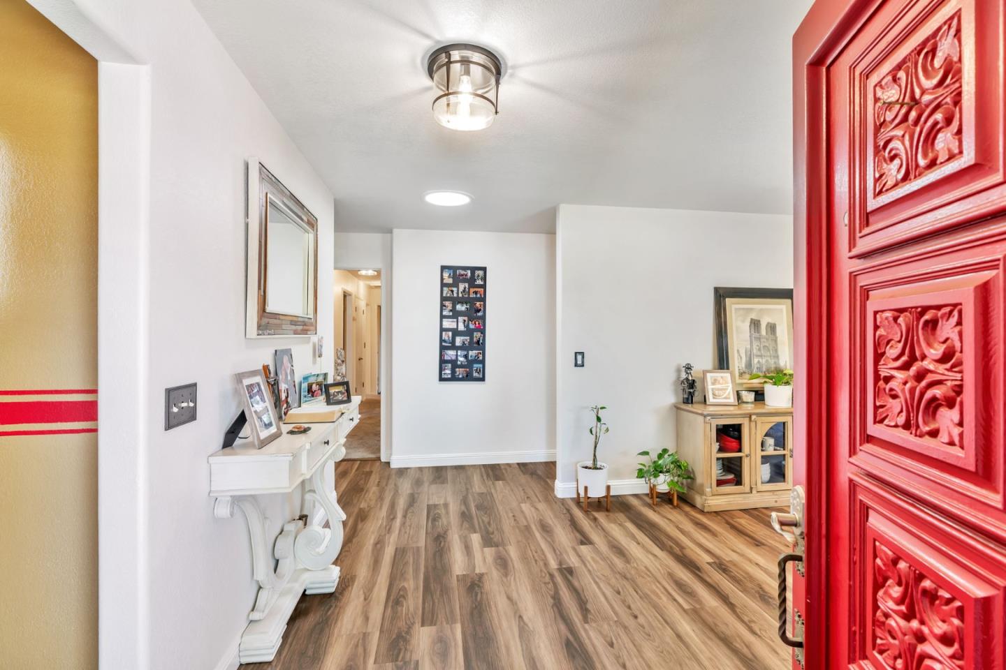 Detail Gallery Image 12 of 69 For 1231 La Mirada Dr, Salinas,  CA 93901 - 4 Beds | 2/1 Baths