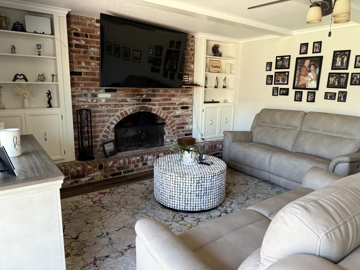 Detail Gallery Image 22 of 69 For 1231 La Mirada Dr, Salinas,  CA 93901 - 4 Beds | 2/1 Baths