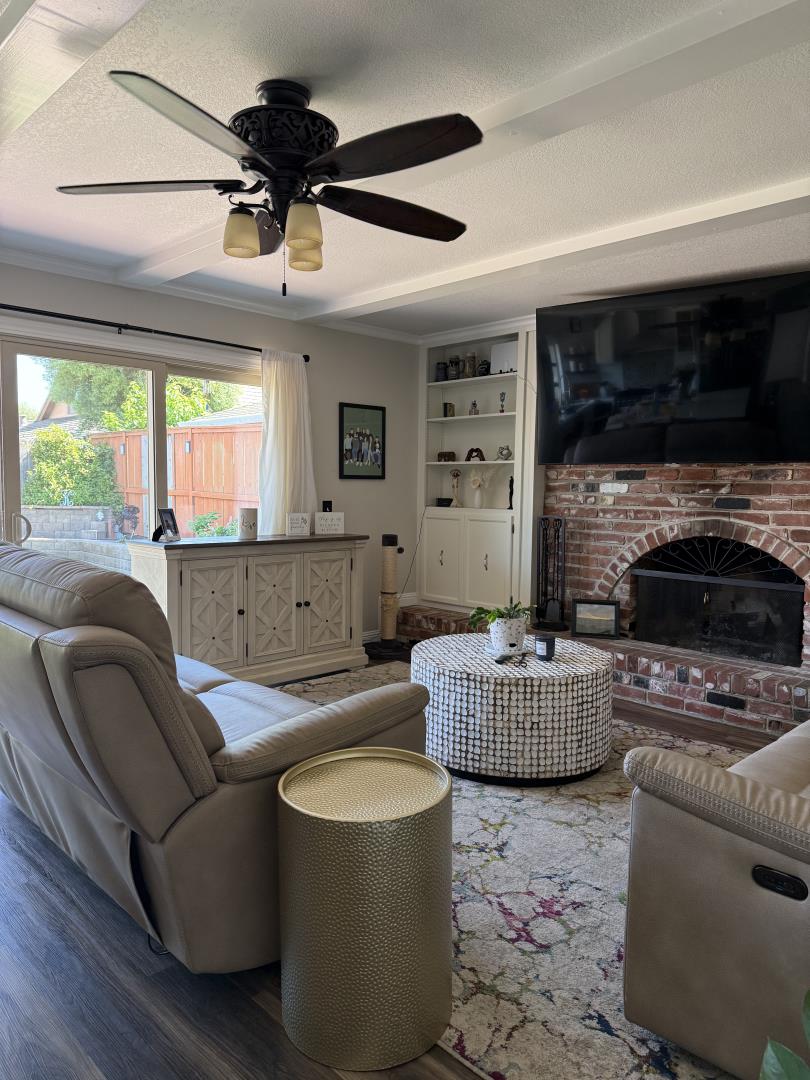 Detail Gallery Image 24 of 69 For 1231 La Mirada Dr, Salinas,  CA 93901 - 4 Beds | 2/1 Baths