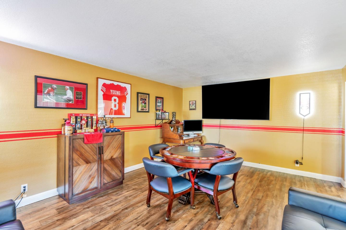 Detail Gallery Image 32 of 69 For 1231 La Mirada Dr, Salinas,  CA 93901 - 4 Beds | 2/1 Baths