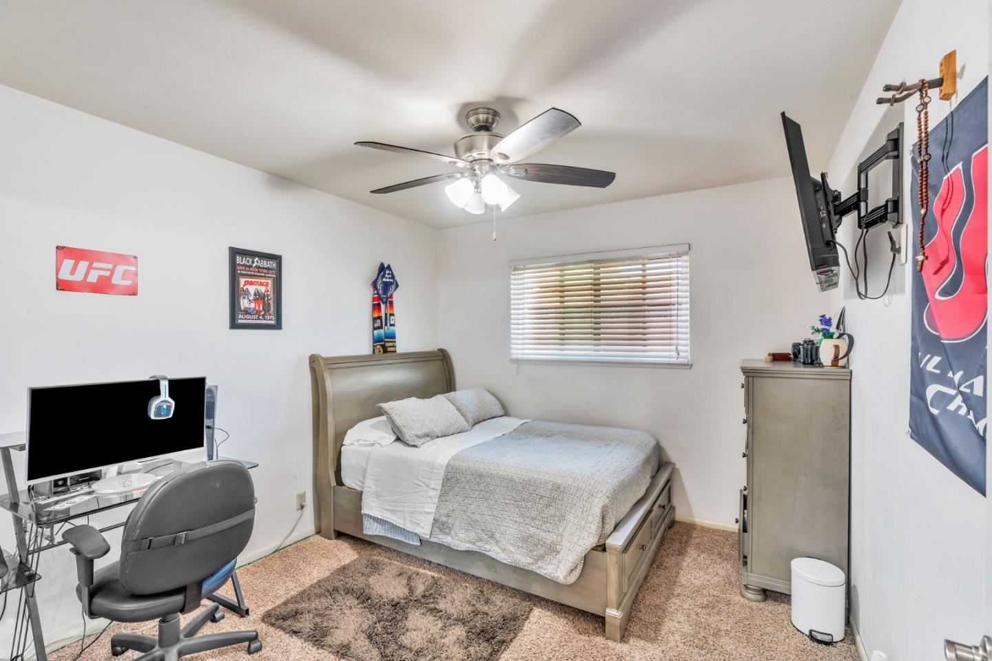 Detail Gallery Image 33 of 69 For 1231 La Mirada Dr, Salinas,  CA 93901 - 4 Beds | 2/1 Baths