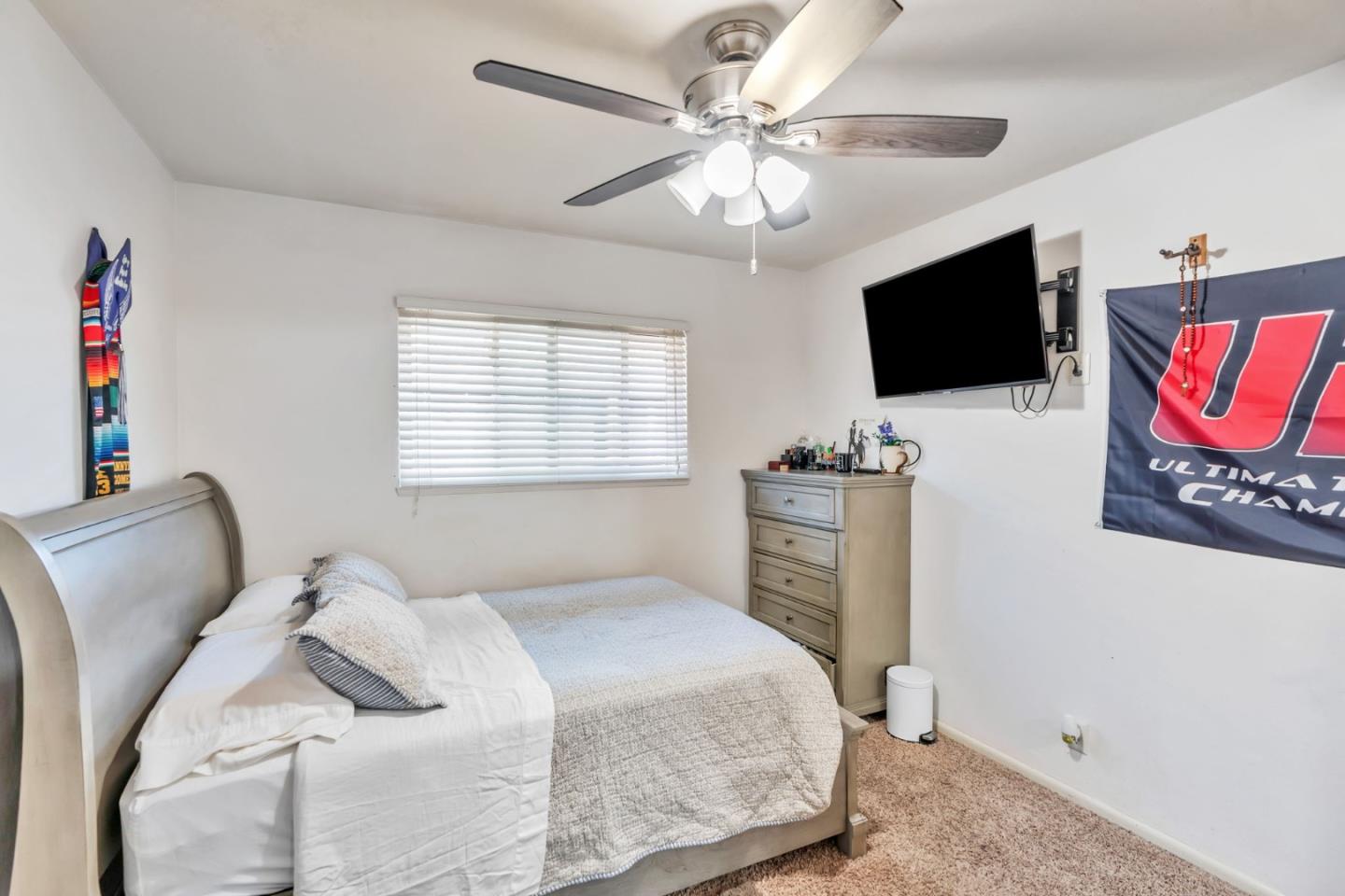 Detail Gallery Image 41 of 69 For 1231 La Mirada Dr, Salinas,  CA 93901 - 4 Beds | 2/1 Baths