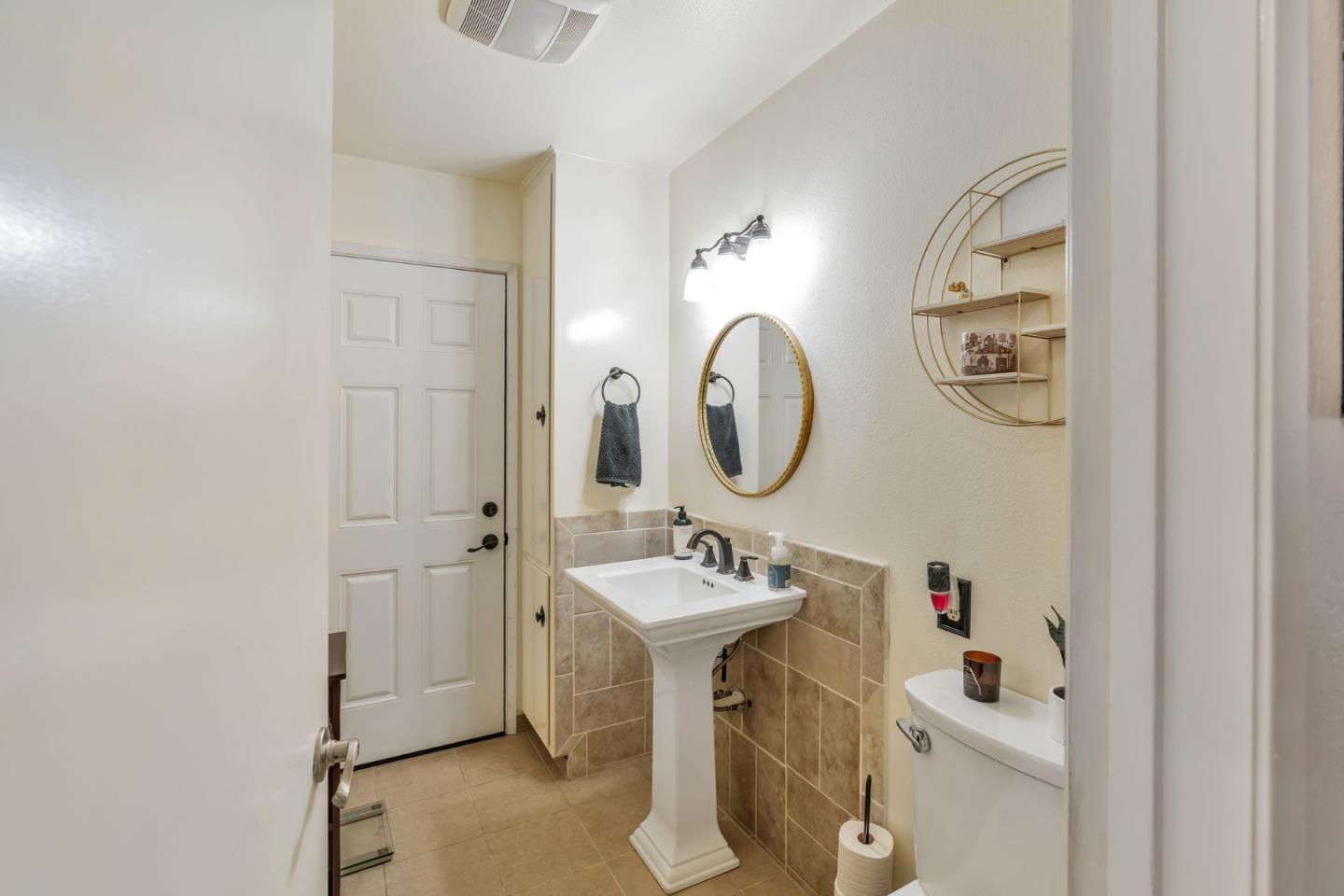 Detail Gallery Image 56 of 69 For 1231 La Mirada Dr, Salinas,  CA 93901 - 4 Beds | 2/1 Baths