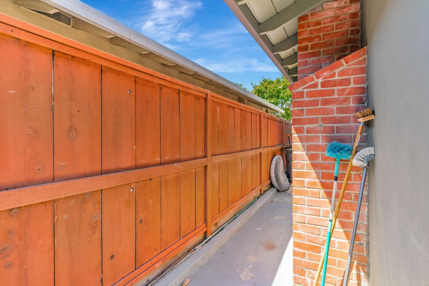 Detail Gallery Image 62 of 69 For 1231 La Mirada Dr, Salinas,  CA 93901 - 4 Beds | 2/1 Baths