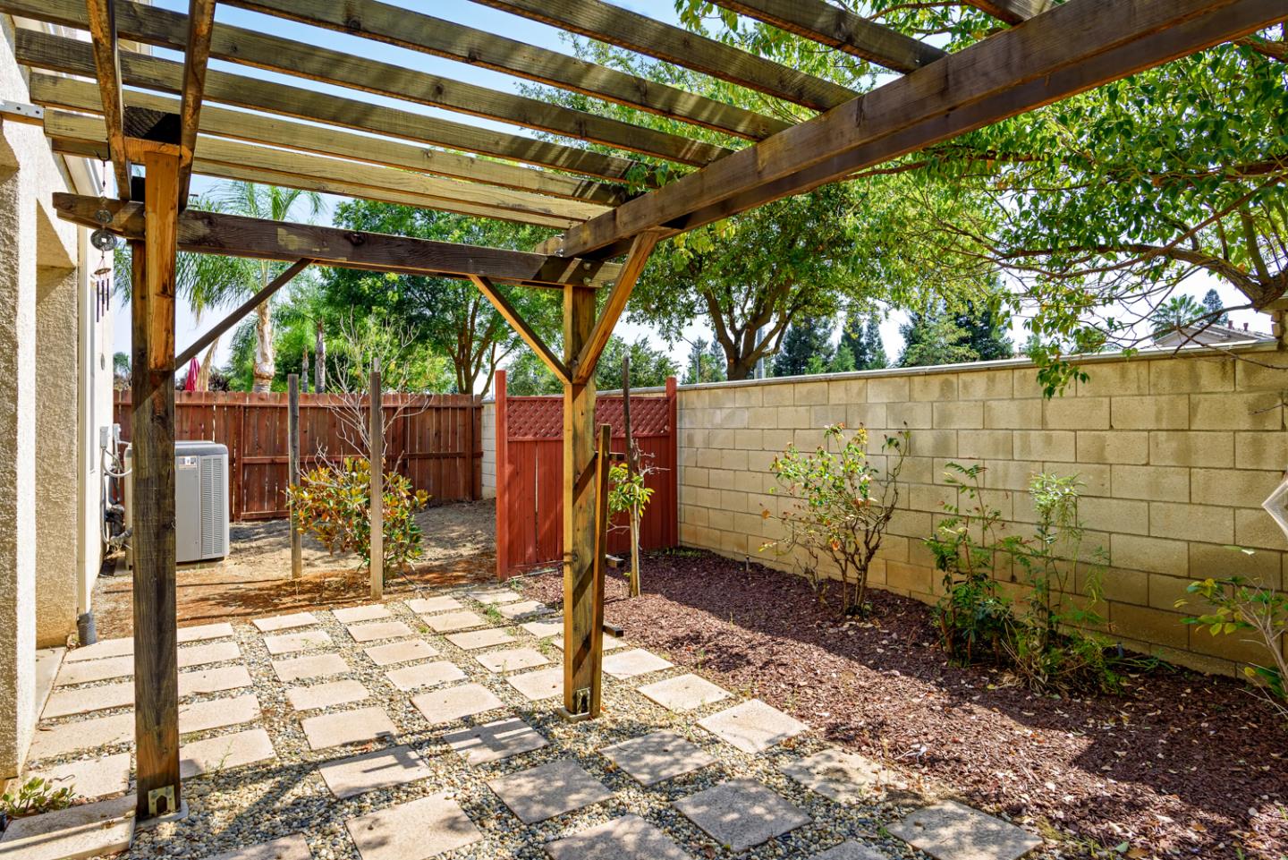Detail Gallery Image 23 of 27 For 9639 N Willey Ct, Fresno,  CA 93720 - 5 Beds | 3 Baths