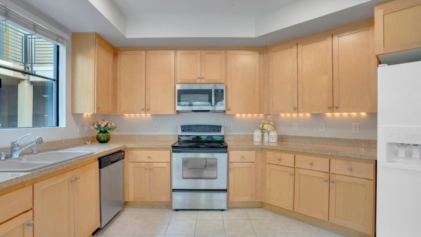 Detail Gallery Image 10 of 30 For 800 N 8th St #120,  San Jose,  CA 95112 - 2 Beds | 2 Baths