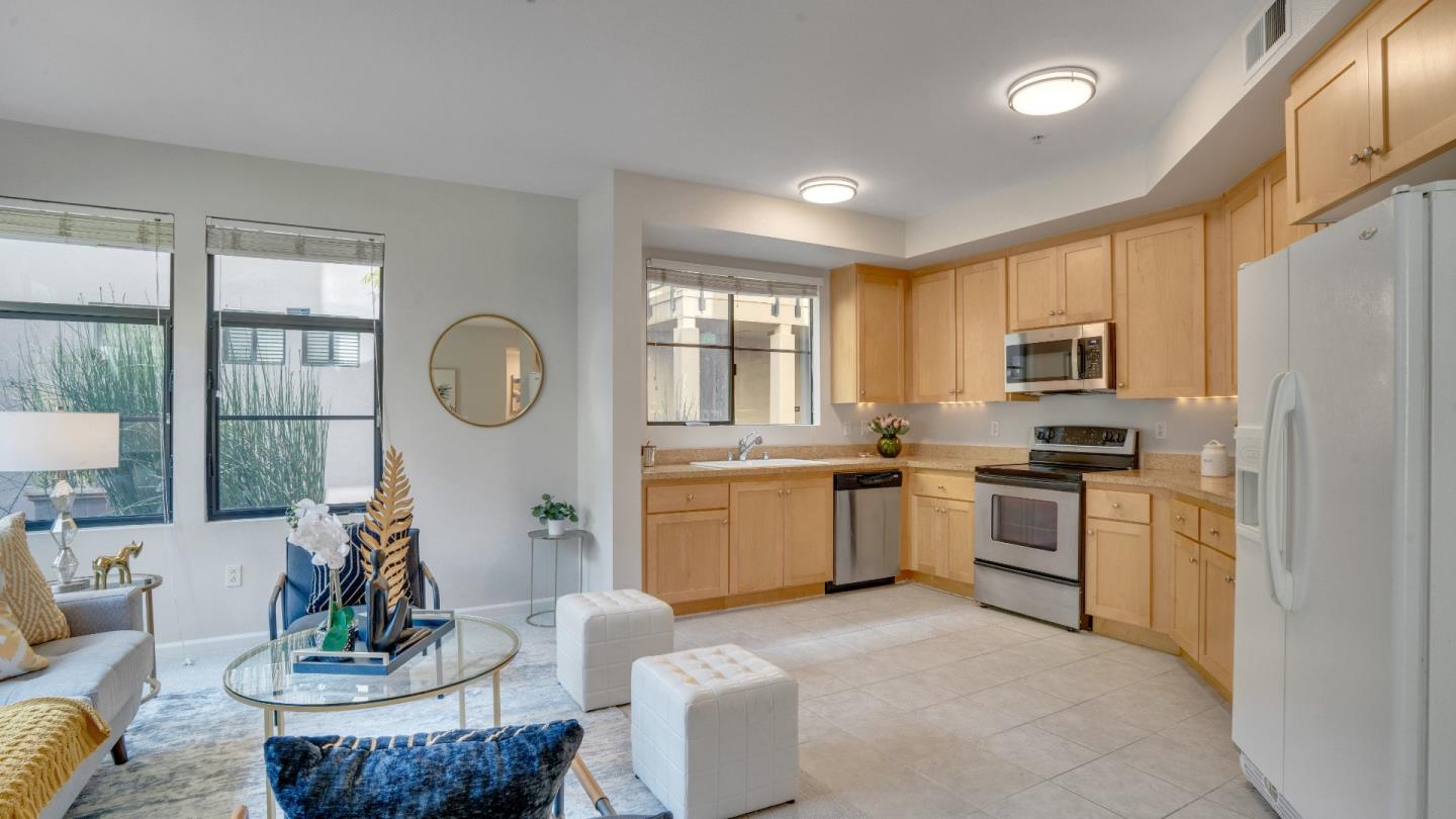 Detail Gallery Image 5 of 30 For 800 N 8th St #120,  San Jose,  CA 95112 - 2 Beds | 2 Baths