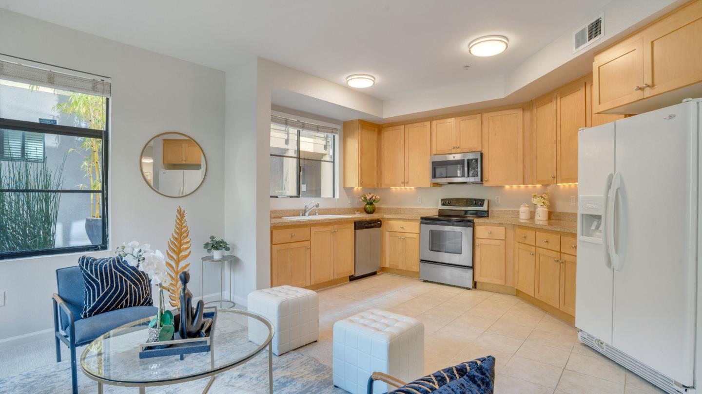Detail Gallery Image 7 of 30 For 800 N 8th St #120,  San Jose,  CA 95112 - 2 Beds | 2 Baths