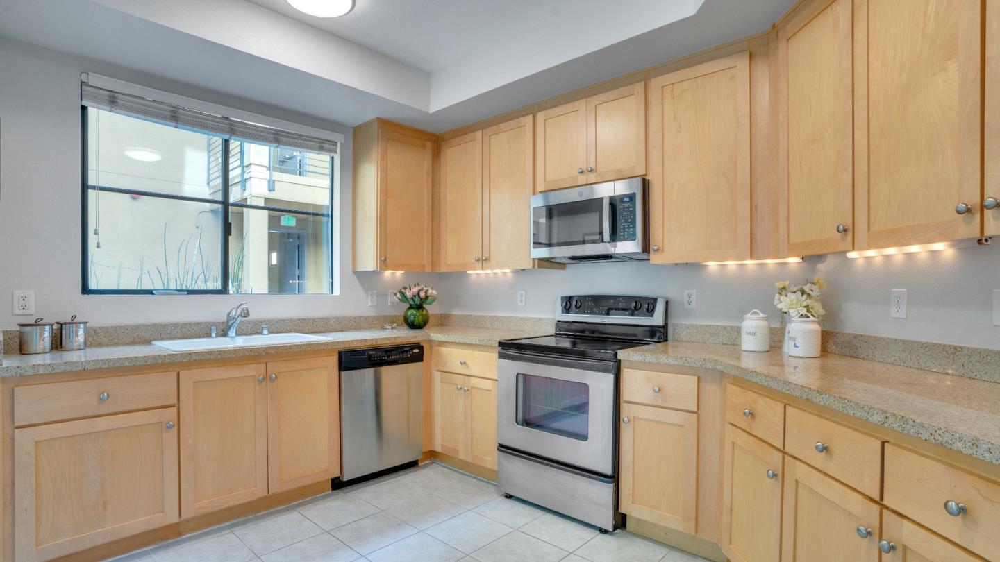 Detail Gallery Image 8 of 30 For 800 N 8th St #120,  San Jose,  CA 95112 - 2 Beds | 2 Baths