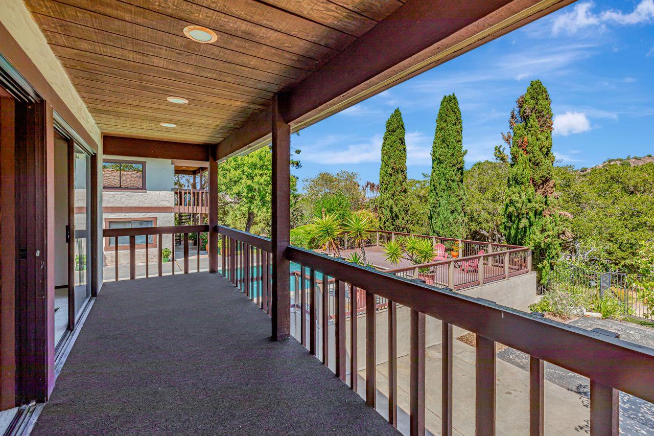 Detail Gallery Image 11 of 55 For 108 San Benancio Rd, Salinas,  CA 93908 - 3 Beds | 3 Baths