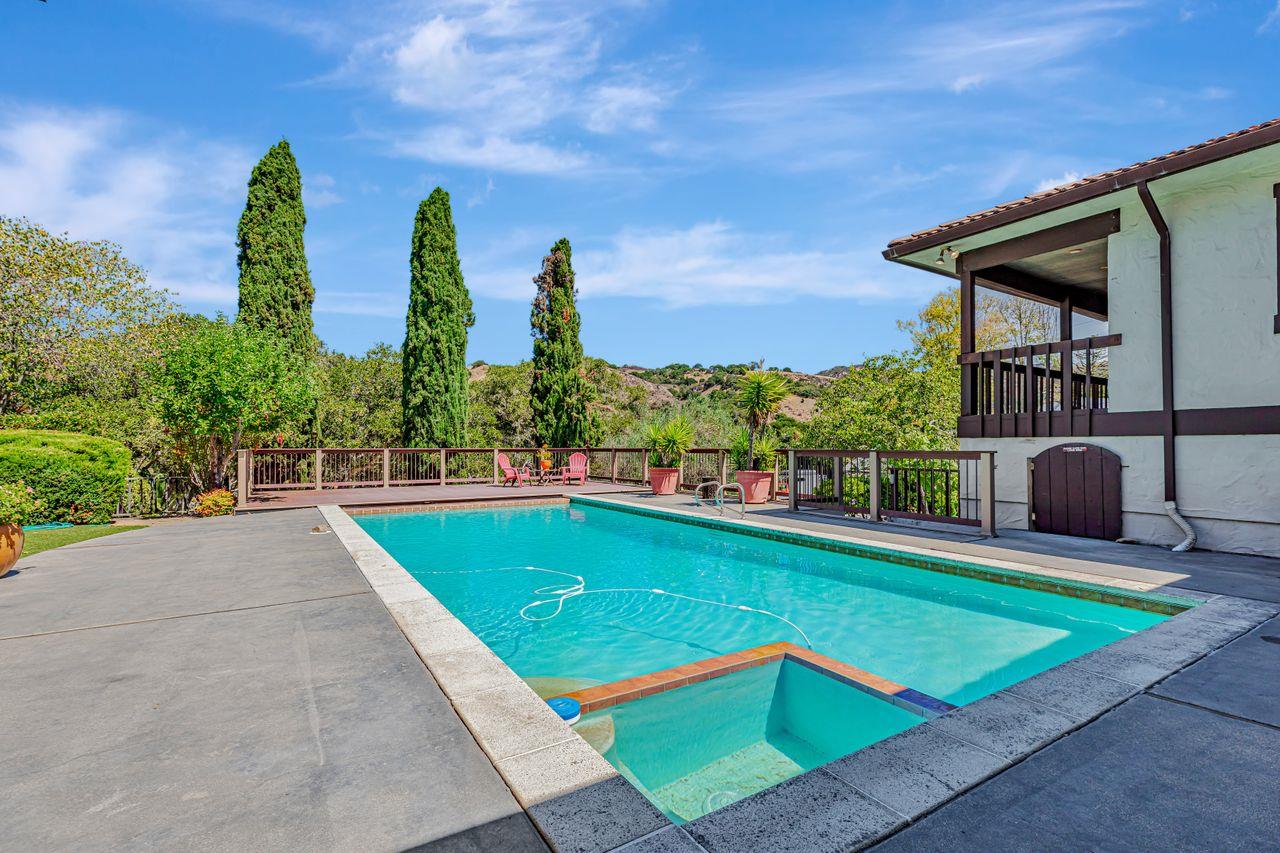 Detail Gallery Image 42 of 55 For 108 San Benancio Rd, Salinas,  CA 93908 - 3 Beds | 3 Baths