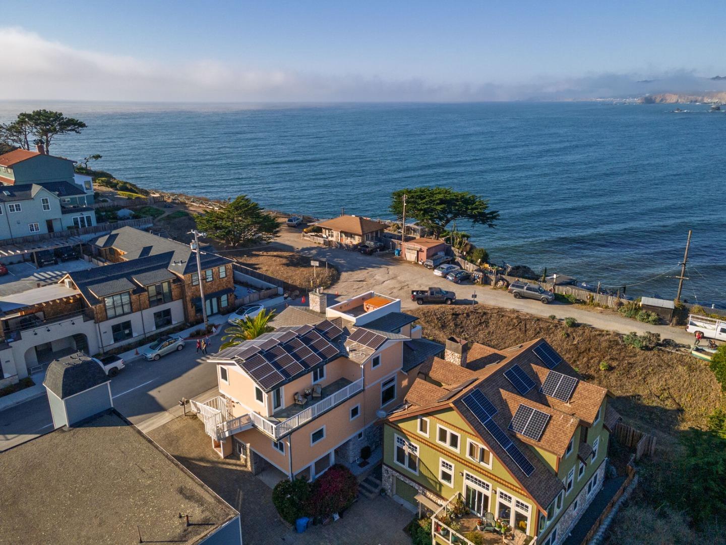 Detail Gallery Image 25 of 27 For 1207 Danmann Ave, Pacifica,  CA 94044 - 4 Beds | 4 Baths
