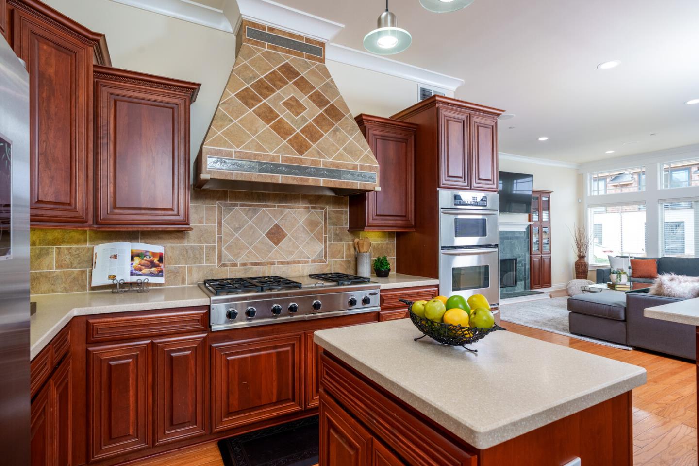 Detail Gallery Image 4 of 27 For 1207 Danmann Ave, Pacifica,  CA 94044 - 4 Beds | 4 Baths