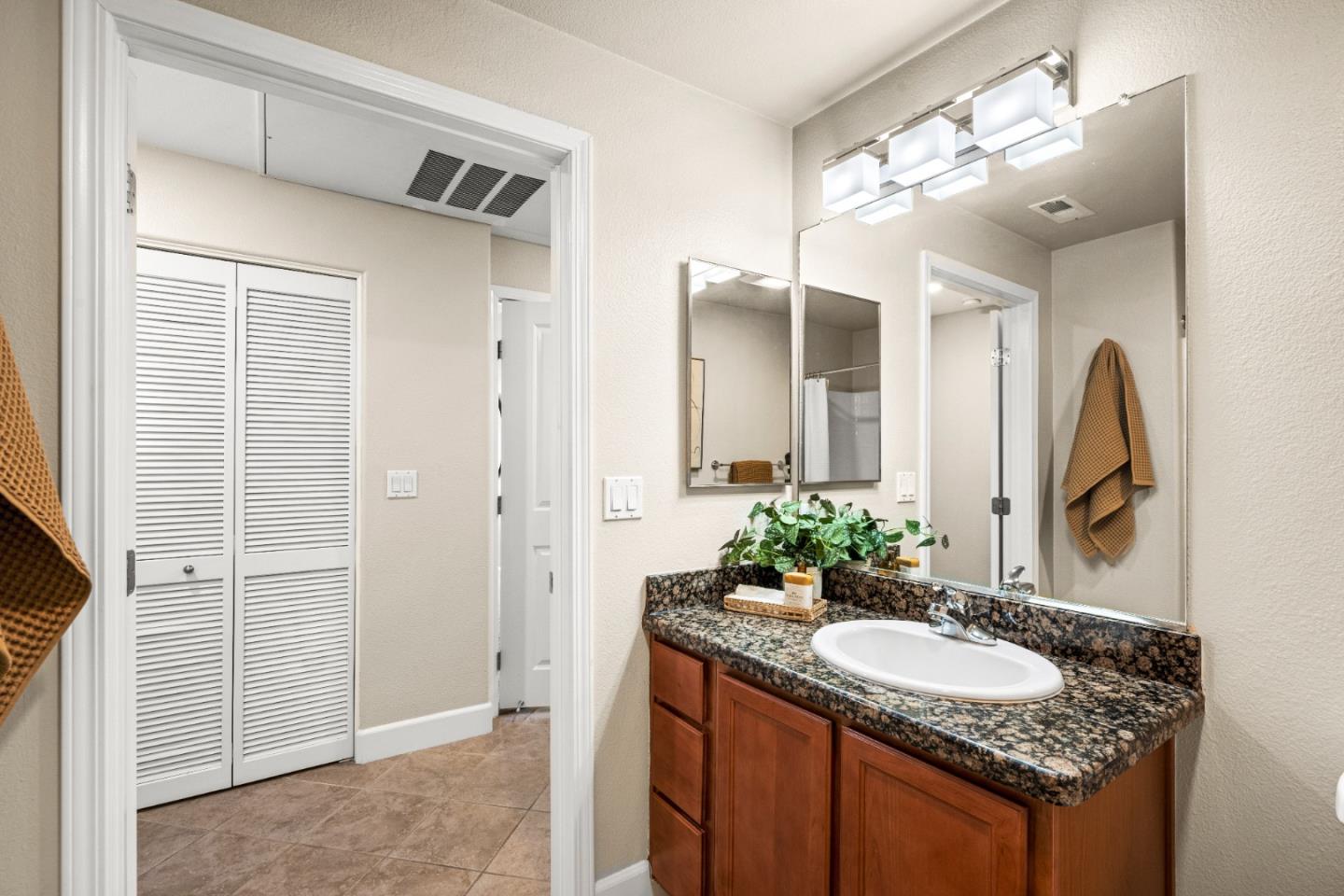 Detail Gallery Image 28 of 49 For 1501 Secret Ravine Pkwy #526,  Roseville,  CA 95661 - 2 Beds | 2 Baths