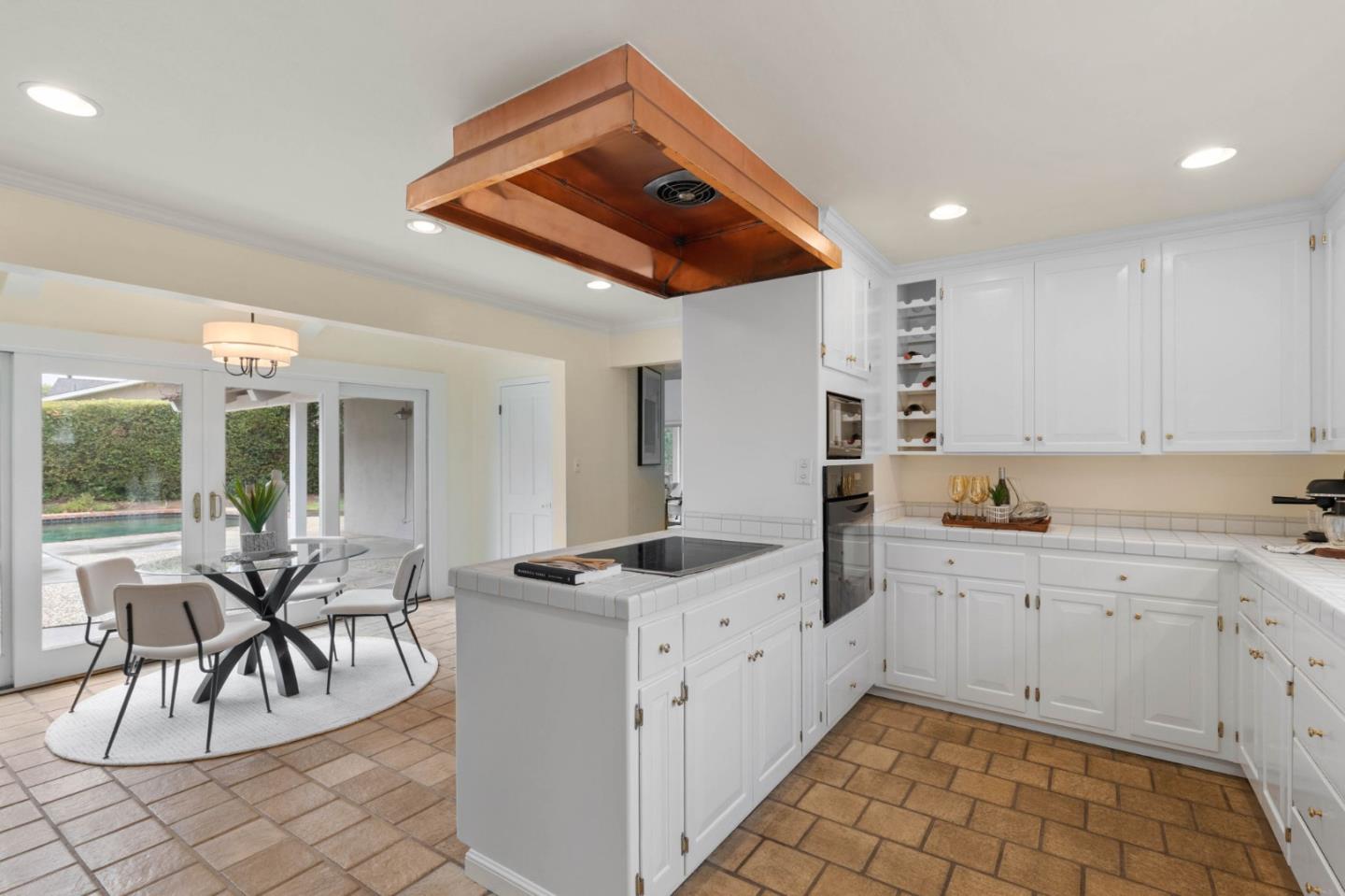 Detail Gallery Image 11 of 41 For 20290 Argonaut Dr, Saratoga,  CA 95070 - 5 Beds | 3/1 Baths