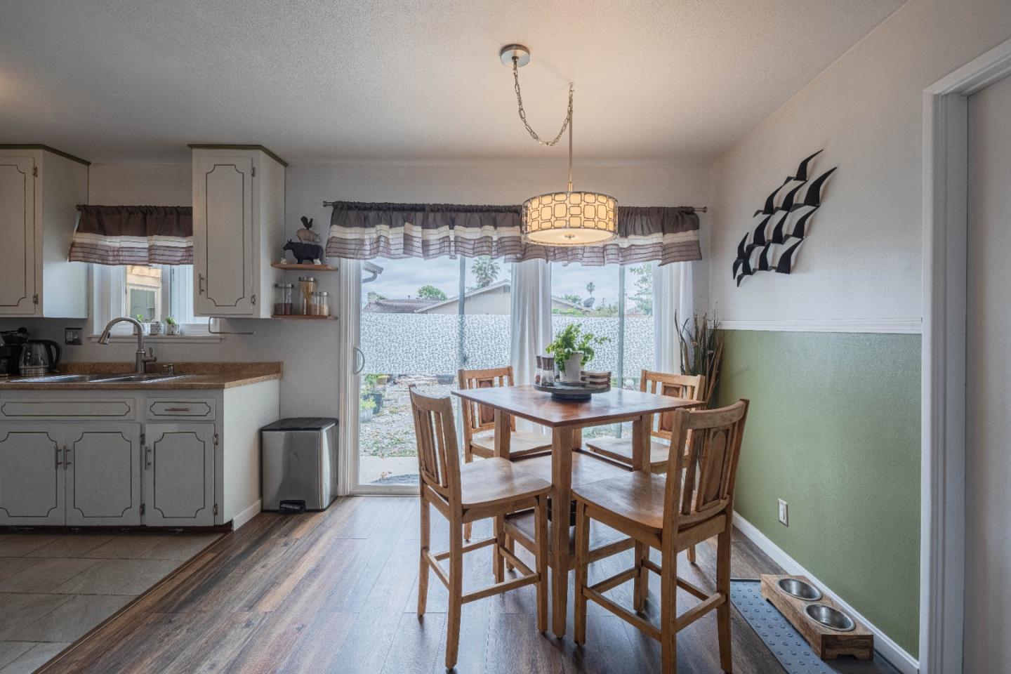Detail Gallery Image 13 of 22 For 734 Los Coches Ave, Salinas,  CA 93906 - 3 Beds | 1/1 Baths