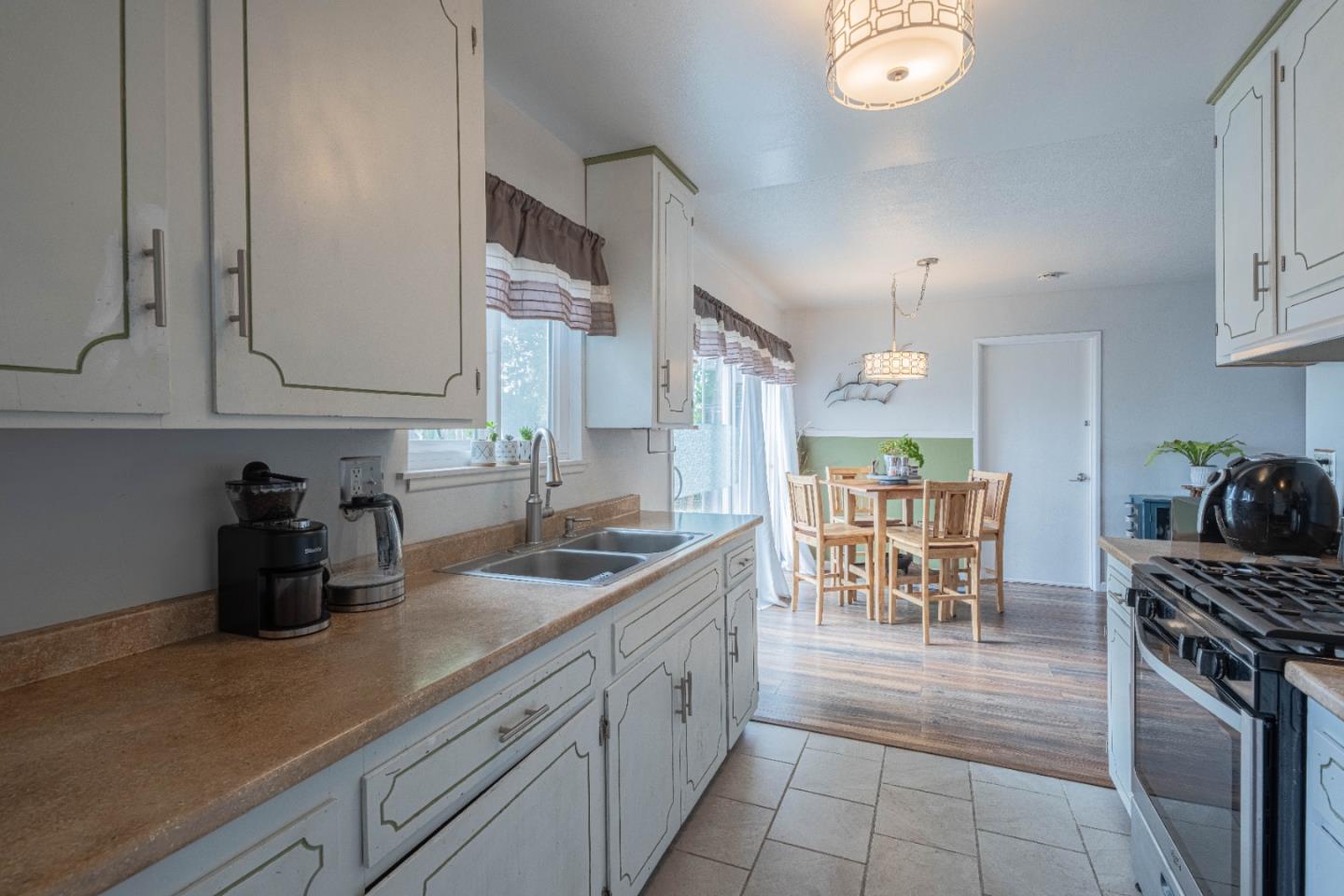 Detail Gallery Image 19 of 22 For 734 Los Coches Ave, Salinas,  CA 93906 - 3 Beds | 1/1 Baths