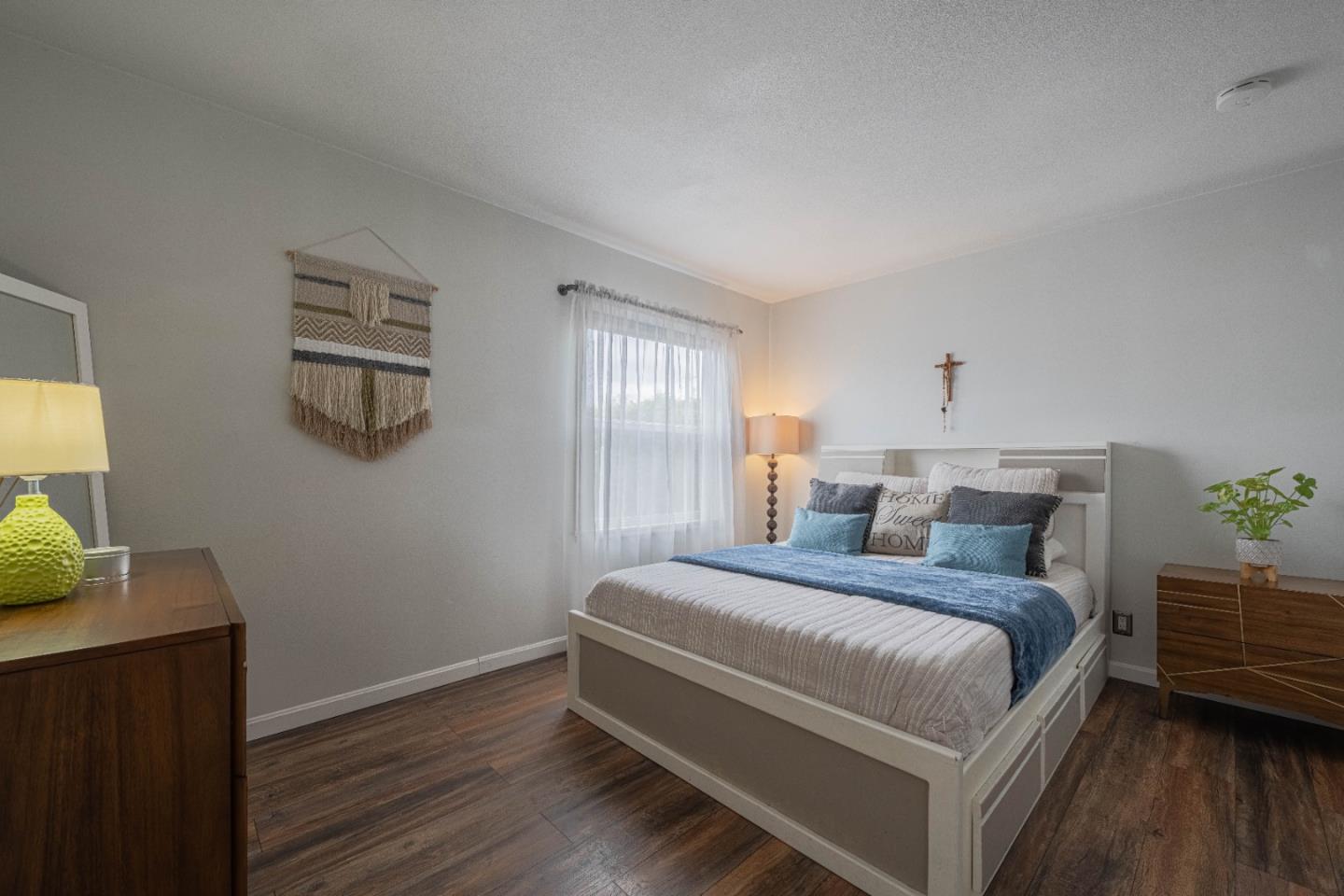 Detail Gallery Image 7 of 22 For 734 Los Coches Ave, Salinas,  CA 93906 - 3 Beds | 1/1 Baths
