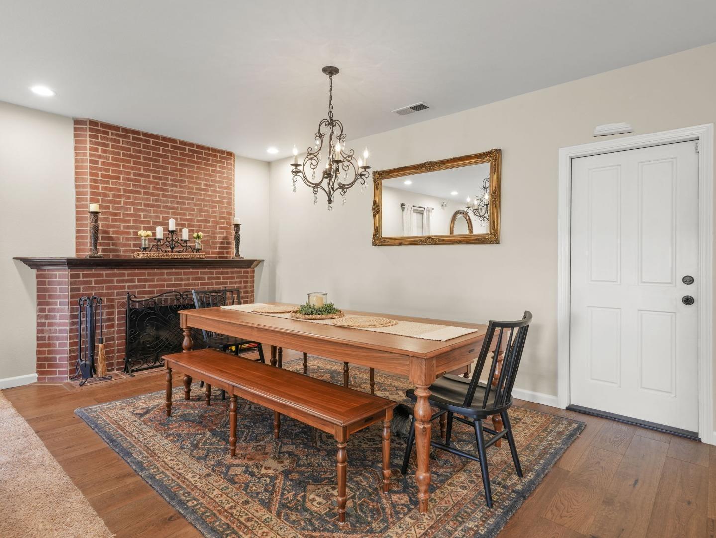 Detail Gallery Image 13 of 38 For 3416 Mount Mckinley Ct, San Jose,  CA 95127 - 4 Beds | 3 Baths
