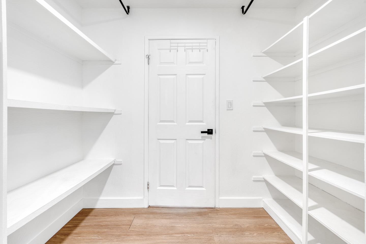 Detail Gallery Image 17 of 37 For 505 Cypress Point Dr #213,  Mountain View,  CA 94043 - 1 Beds | 1 Baths