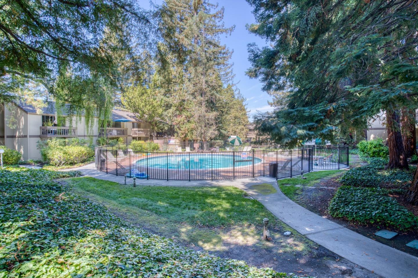 Detail Gallery Image 21 of 37 For 505 Cypress Point Dr #213,  Mountain View,  CA 94043 - 1 Beds | 1 Baths