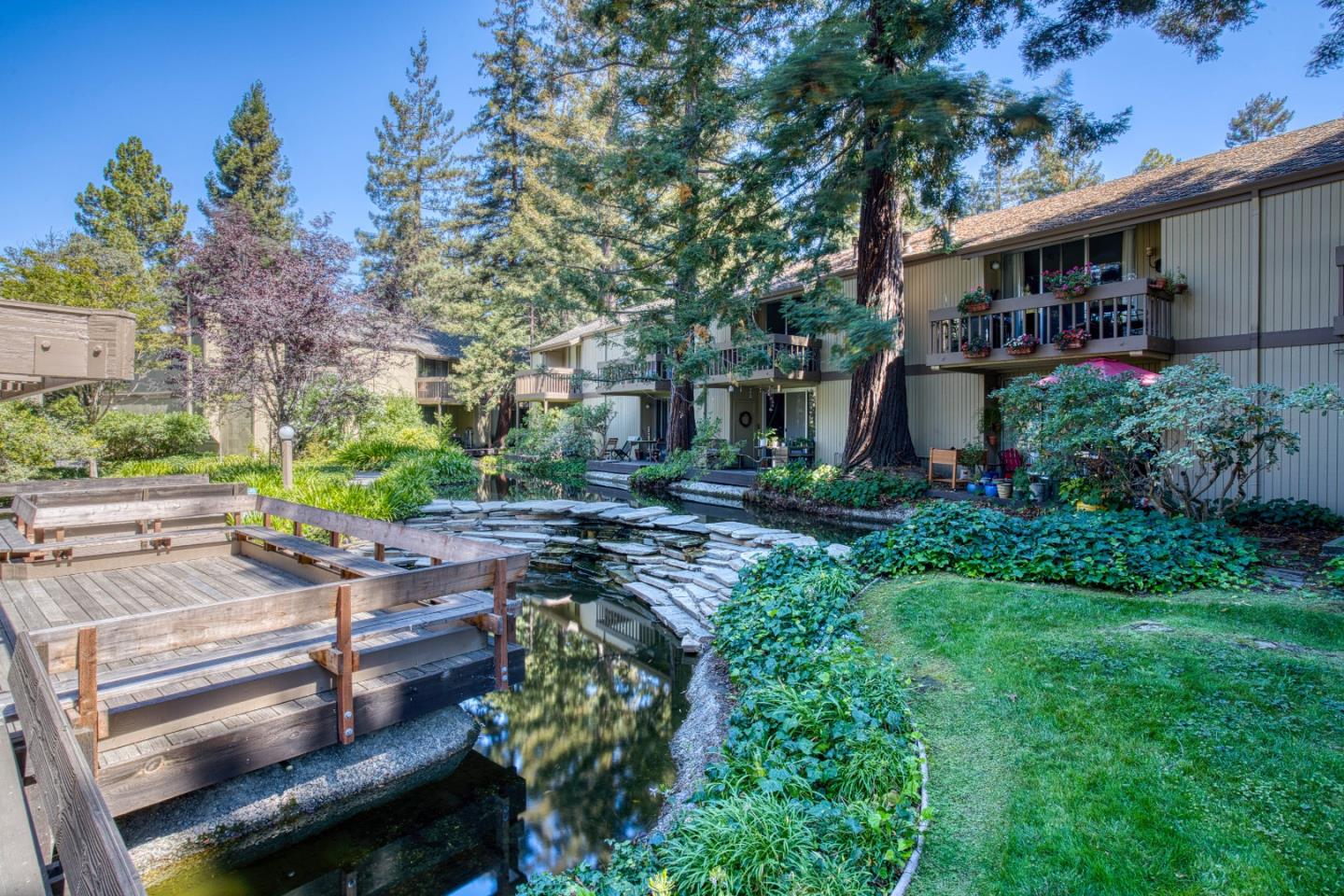 Detail Gallery Image 26 of 37 For 505 Cypress Point Dr #213,  Mountain View,  CA 94043 - 1 Beds | 1 Baths